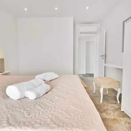 Villa Canfanaro 1&2 Near Rovinj By Istrabook *